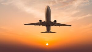 62 kişiyi taşıyan uçak düştü