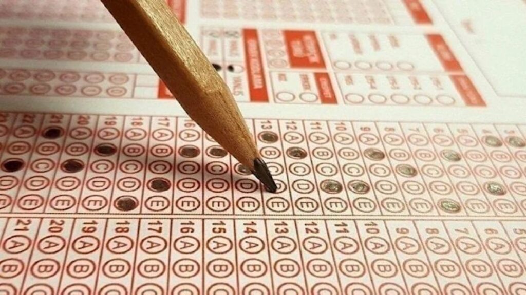 AÖL sınav sonuçları için kritik hafta! Açık lise 3.dönem AÖL sonuçları için gözler MEB’te!