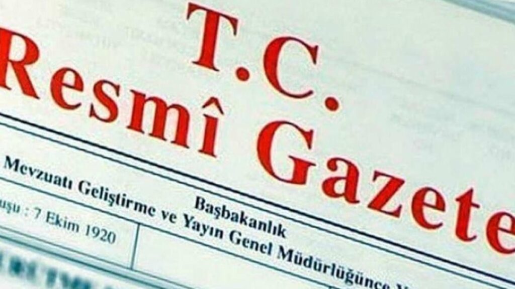 Deniz Kuvvetleri Komutanı Oramiral Ercüment Tatlıoğlu’nun görev süresi bir yıl uzatıldı