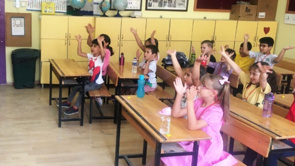 Devlet okulları da cep yakıyor