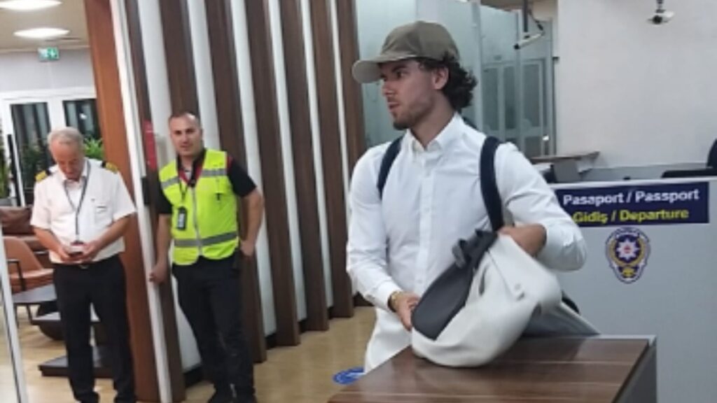 Fenerbahçe, Ferdi Kadıoğlu’nu KAP’a bildirdi