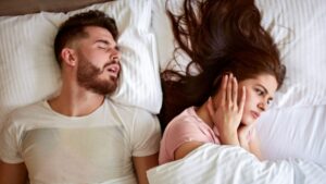 Horlayanlar dikkat… Ne zaman doktora gitmeniz gerekiyor?