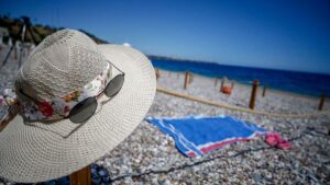 Hükümet yetkililerine yurt dışı tatili yasakladılar