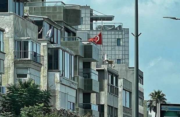 İsrail ve Türkiye arasında bayrak krizi: Türk elçi Dışişleri’ne çağrıldı