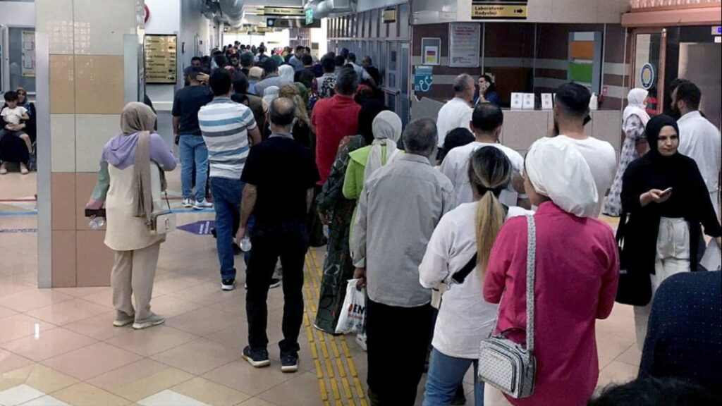 İşte devlet kurumlarının ve liyakatsizliğin geldiği son nokta! Sağlık sistemi çöktü: İl sağlık müdürü reklam peşinde