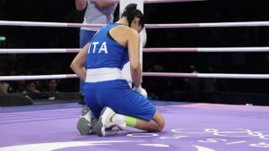 Paris 2024’te cinsiyet tartışması: İtalyan boksör Angela Carini’den Imane Khelif’e özür