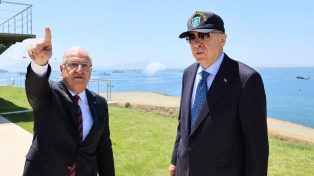 Savunma Bakanı, Reuters’a konuştu: Suriye’den çekilme için şartları söyledi