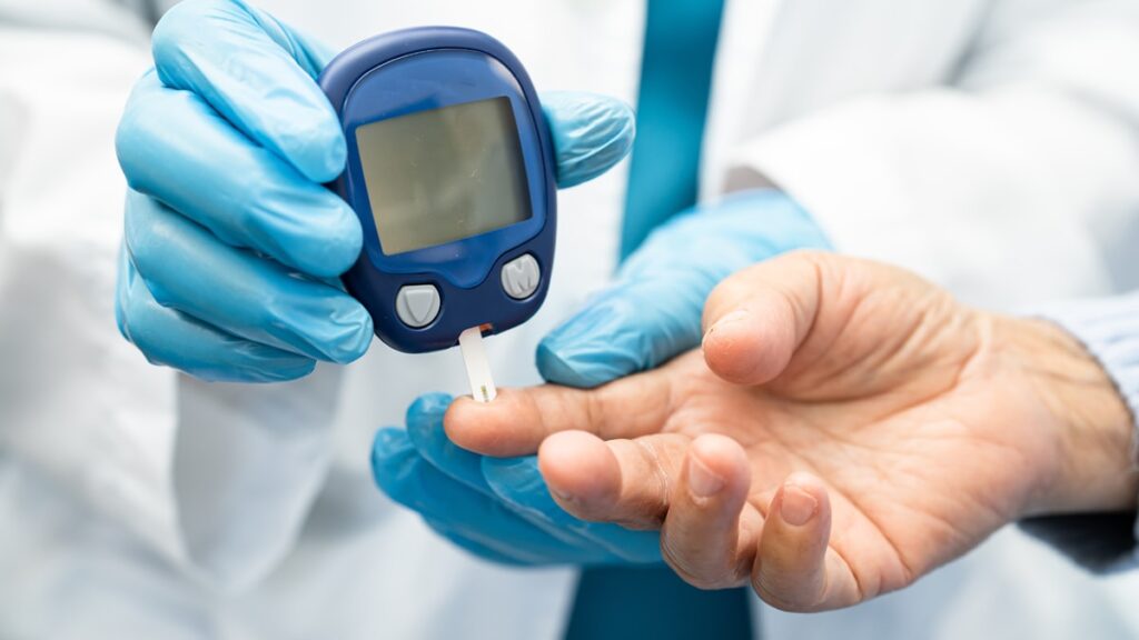 Türk Eczacıları Birliği: Sağlıktan tasarruf olmaz