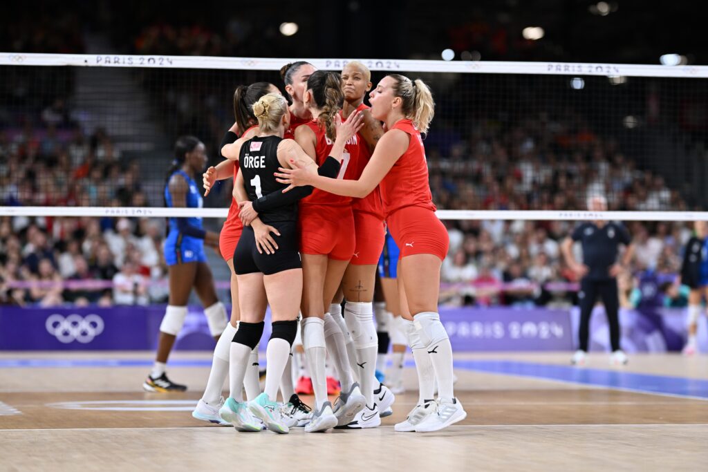 Türkiye Çin voleybol çeyrek final maçı saat kaçta, hangi kanalda?