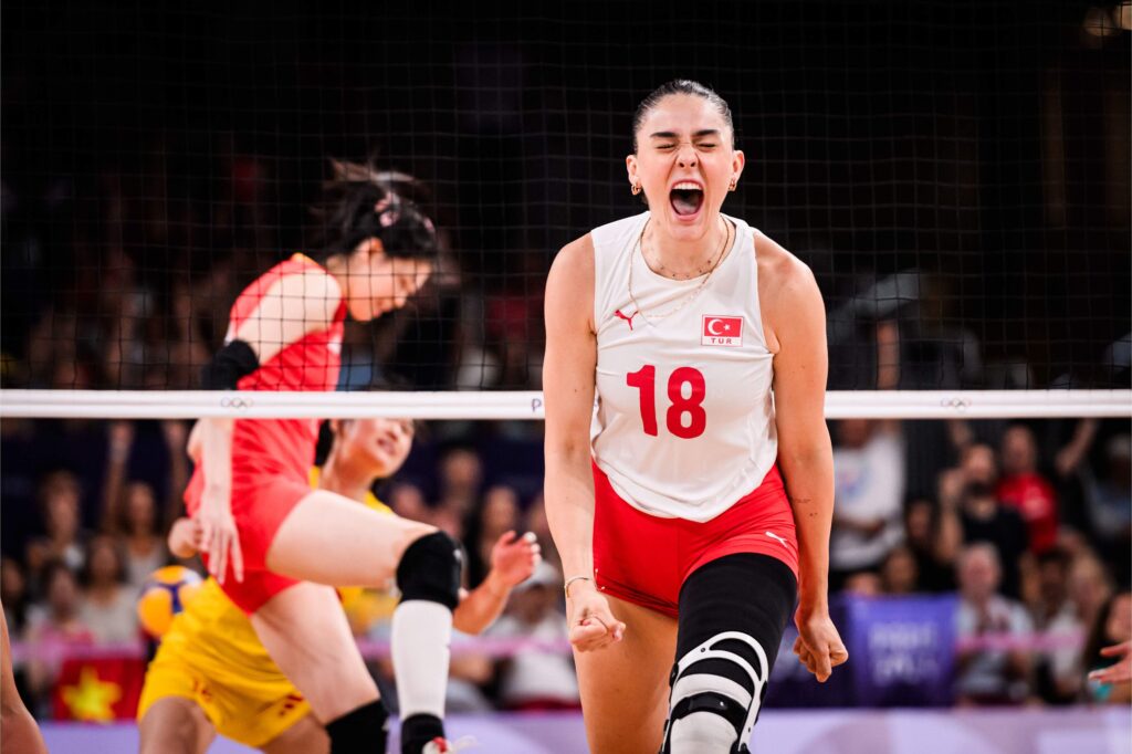 Türkiye İtalya voleybol maçı ne zaman? Yarı final maçı hangi kanalda, saat kaçta?