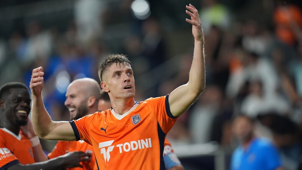 Başakşehir, Antalyaspor maçında ikinci yarıda geri döndü: 5-2