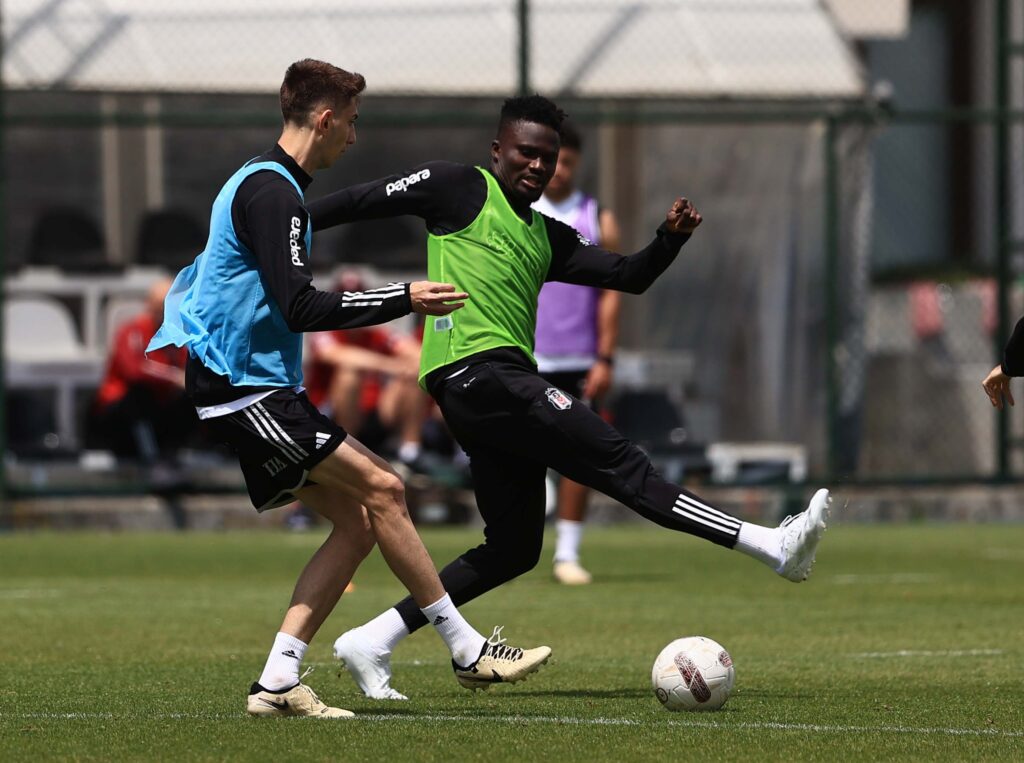 Beşiktaş Daniel Amartey’in sözleşmesini feshetti