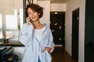 Cep telefonu beyin kanseri riskini artırıyor mu? DSÖ’den yanıt geldi