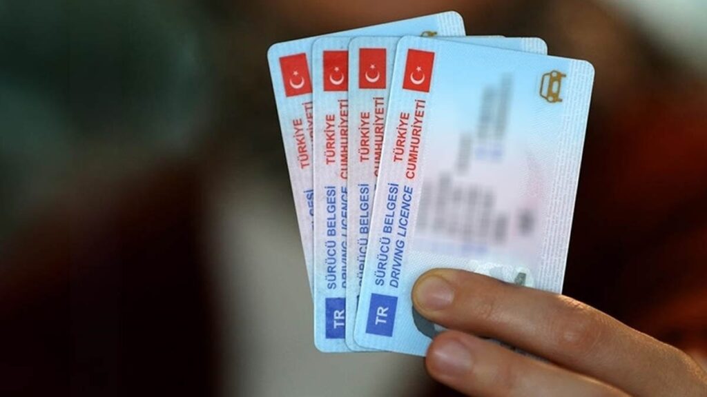 Ehliyetiniz askıya alınabilir! Sürücüleri uyardı: Son tarih yaklaşıyor