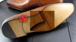 Erkek ayakkabılarında küçük bir kesik olduğunu biliyor muydunuz?