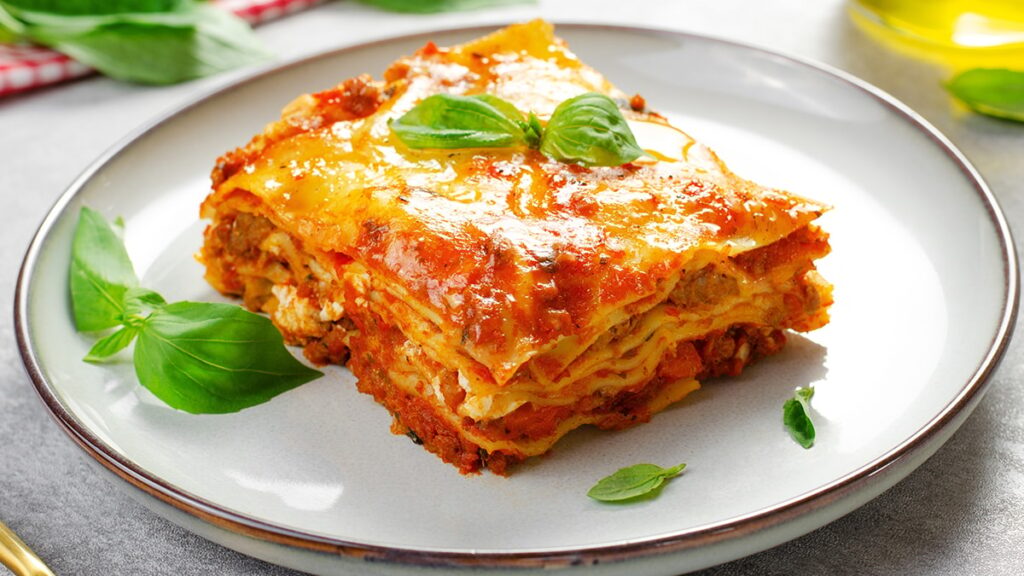 Evde restoran lezzetinde lazanya nasıl yapılır? İşte en kolay lazanya tarifi ve malzemeleri…