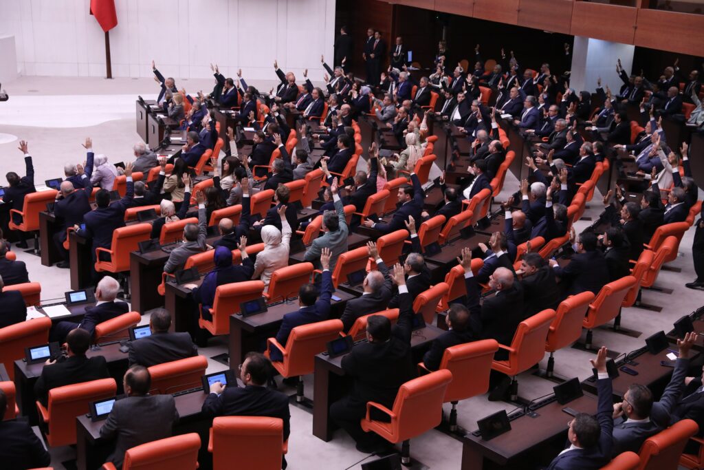 Kredi borcu olanları ilgilendiriyor! TBMM açılınca gündeme gelecek