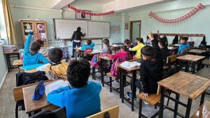 Öğrenciye eğitim desteği dört lira
