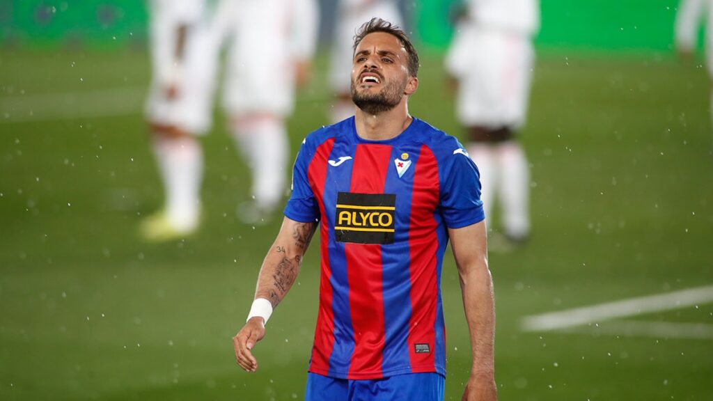 Pedro Leon’dan Jose Mourinho’ya Fenerbahçe göndermesi! “Formayı kaldırırım”