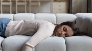 Sürekli yorgun musunuz? Bu hastalıkların habercisi olabilir!