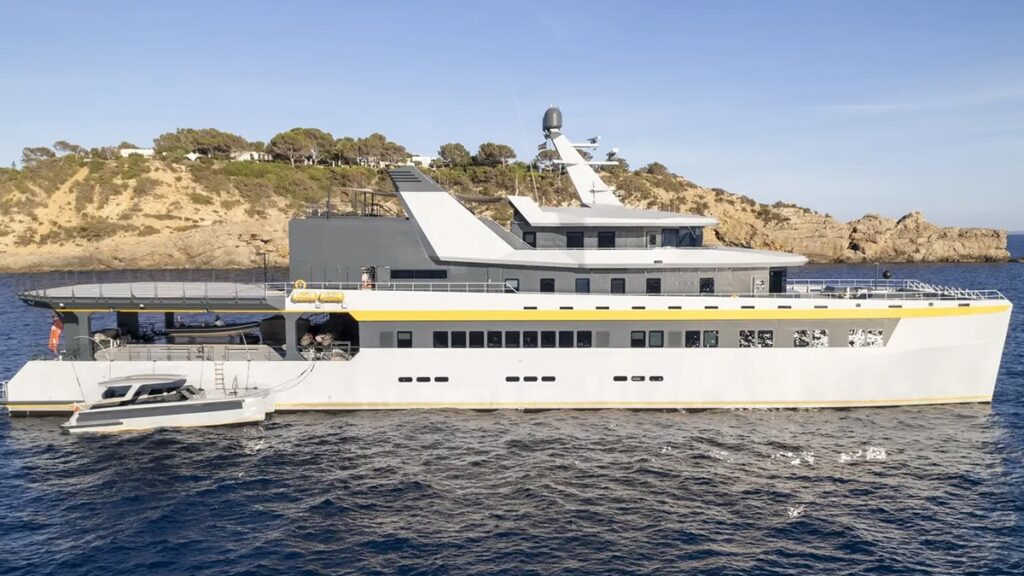 WhatsApp’ın kurucusunun lüks yatı Bodrum’da: Görenler bir daha baktı