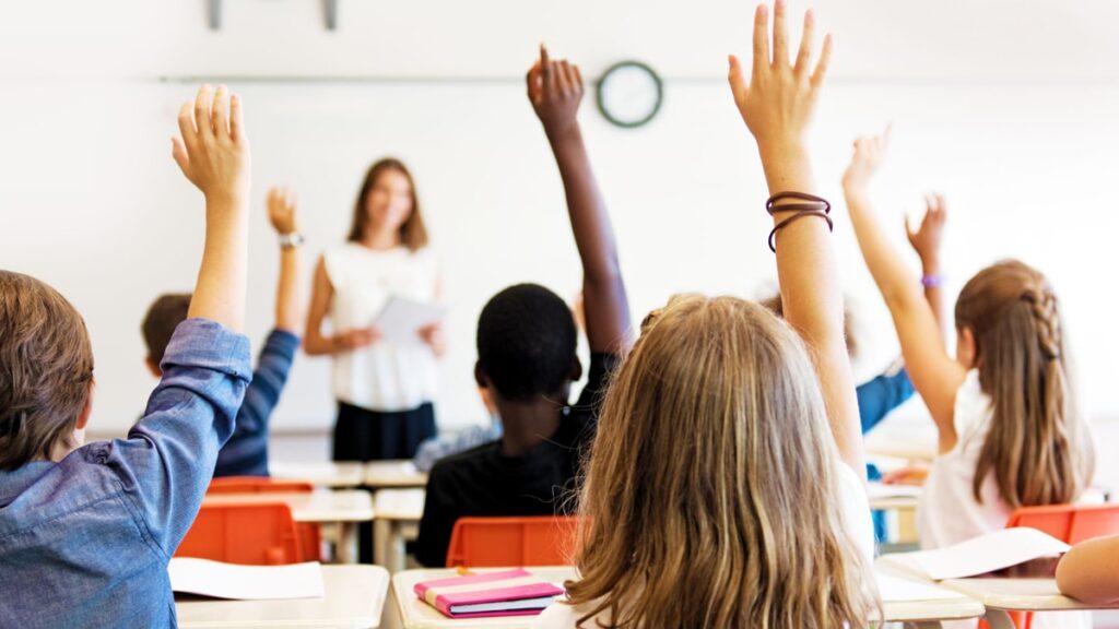 Yarın okullar açılıyor mu? 9 Eylül Pazartesi Yarın okul var mı?