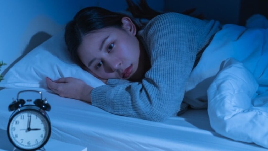 Yatak odası böyle olanların gözüne uyku girmiyor! Deliksiz uyku için ideal düzen nasıl olmalı?