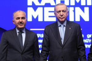 AKP’li başkan 25 milyonluk ihaleyi şirketine verdi