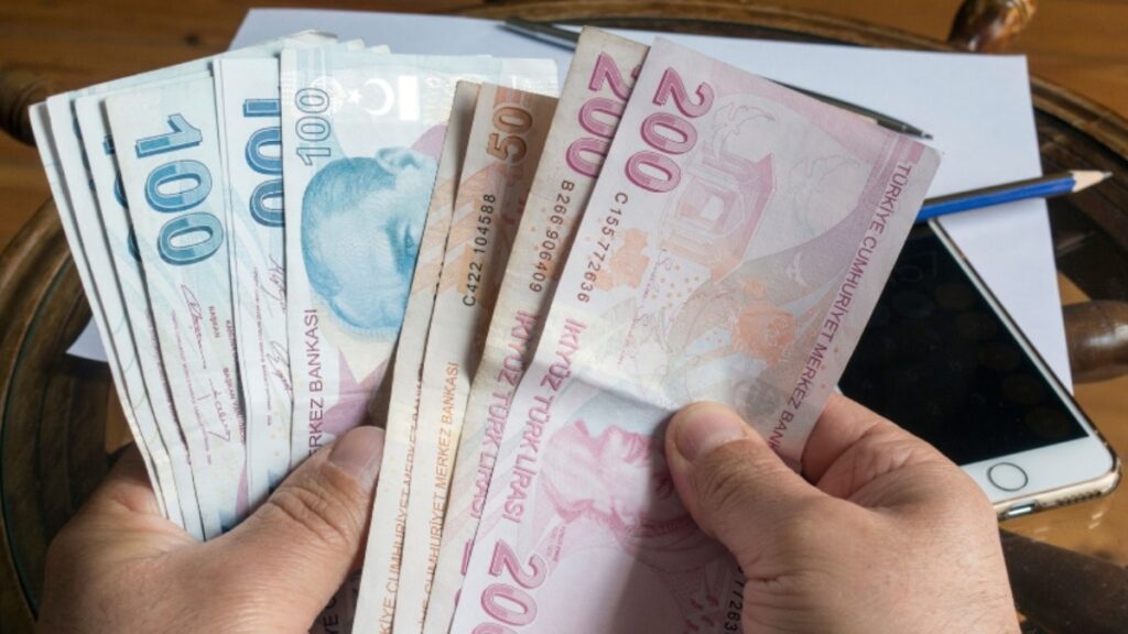 Asgari ücret zammı AKP kulislerinde: İki ihtimal var…