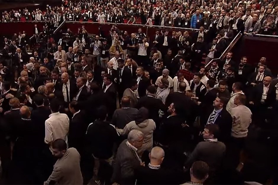 Beşiktaş’ta Genel Kurul’dan Çebi’ye şok karar!