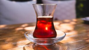 Demlediğiniz çay 1 saat sonra zehre dönüşüyor: İşte nedeni