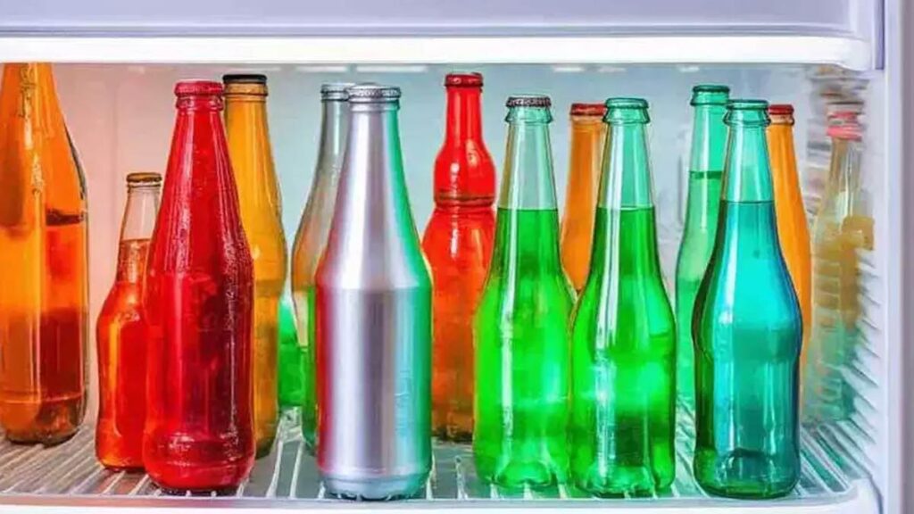 ‘En zararlı içecek’ deyip uyardılar: Kemiklerin baş düşmanı!