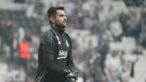 Ersin Destanoğlu, Lyon maçına yetişti