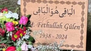 FETÖ’nün mezar taşındaki ayrıntı: Doğum tarihi bile yalan!