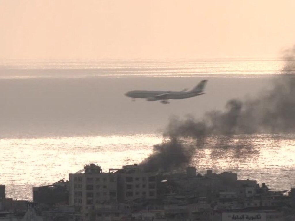 Güney Kore Lübnan’a asker gönderiyor: Ülkeler tahliyeye devam ediyor