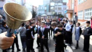 İktidarın ‘imam hatip’ politikası: 50 kişilik sınıflarda eğitime yol açtı