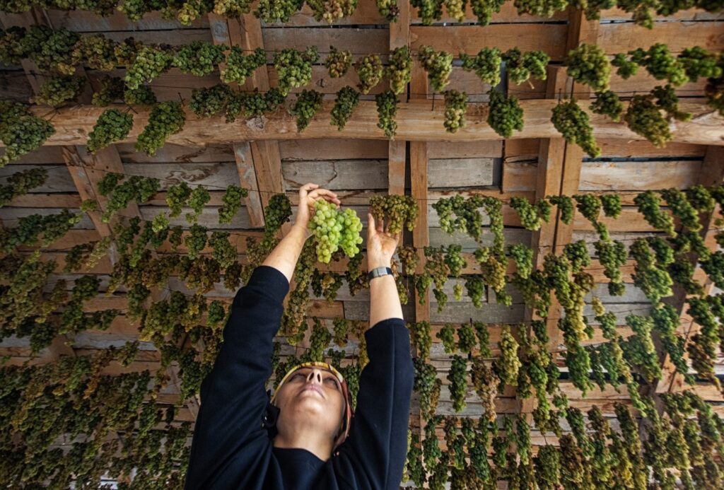 İsrail Büyükelçiliği yakınında korkutan patlama