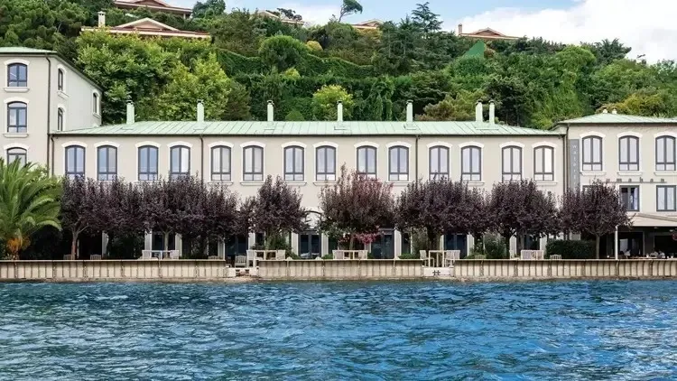 İstanbul’un en lüks oteli 3 gün sürecek VIP parti ile açılıyor