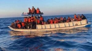 Lübnan’dan kaçan 99 kişi, Kıbrıs yolunda kurtarıldı