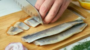 Ne kadar sağlıklı olduğu bilinmiyor: Kadınların mutlaka yemesi gereken balık türü belli oldu