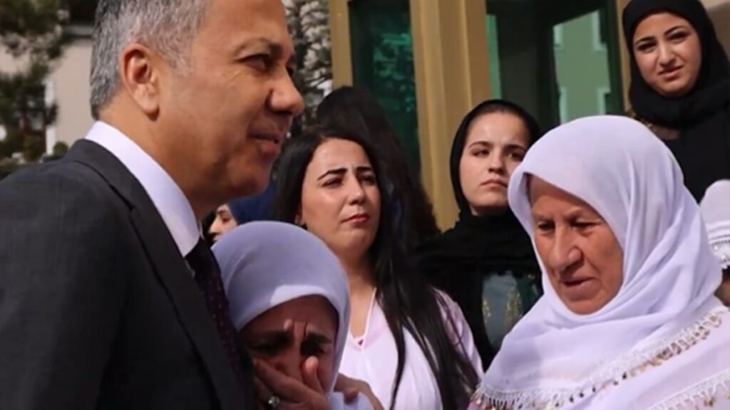 Yerlikaya, şehit yakınlarını ağırladı