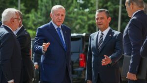 AKP’ye yakın şirket son anket sonuçlarını üzülerek paylaştı: Milletle şaka olmaz