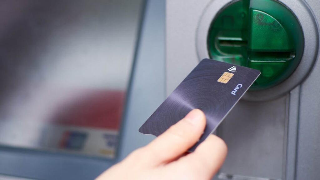 ATM’lerde 37 yıl sonra bir ilk: Bu özellik kartların yerine geçecek