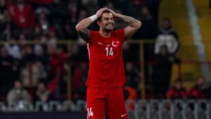 Abdülkerim Bardakcı Karadağ maçında yok