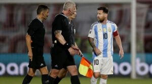 Arjantin kaybetti, Messi çılgına döndü!