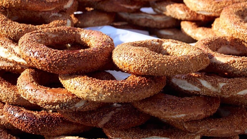 Bakanlık onayı bekleniyor: Simit 15 lira olacak