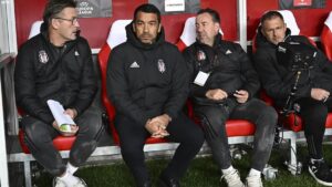 Beşiktaş’ta Van Bronckhorst gidiyor! Yerine gelecek isim belli