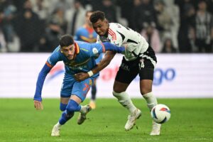 Beşiktaş’ta savunma krizi! Bir sakatlık daha