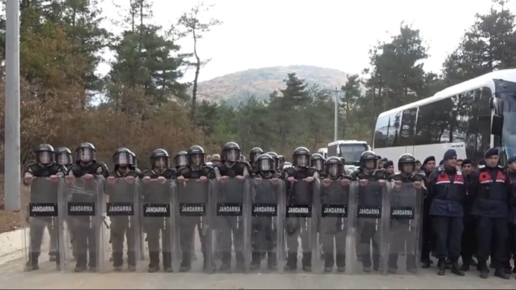 Devlet Cengiz’i  halk ormanı koruyor