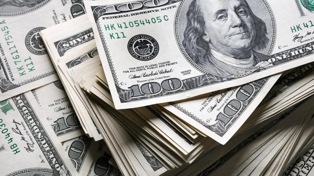 Döviz mevduatları eriyor: 412 Milyon dolar düştü